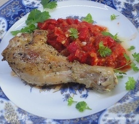 Курица с соусом из помидоров и перца