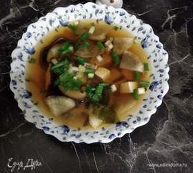 Мисо-суп с грибами и дайконом