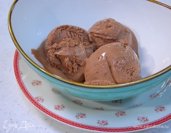 Шоколадно-кофейное мороженое на сгущенке