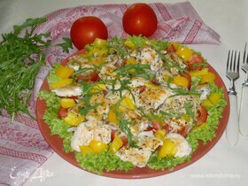 Теплый овощной салат с курицей гриль