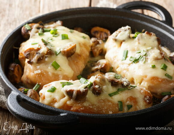 Курица с грибами в духовке — рецепт с фото пошагово. Как запечь курицу с картошкой в духовке?