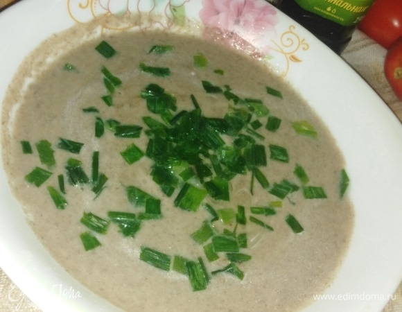 Сливочно-чесночный крем-суп из шампиньонов