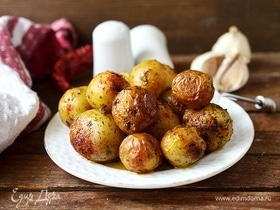Пряный картофель с тимьяном и копченой паприкой