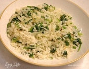 Ароматный рис со шпинатом, имбирем и мятой