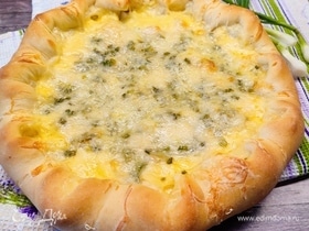 Пирог с сыром и зеленым луком