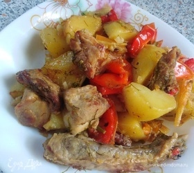 Грудинка свиная с болгарским перцем и картофелем