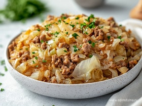 Тушеная капуста с фаршем в мультиварке