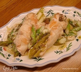 Куриное филе, фаршированное спаржей, под горчичным соусом Куриное филе, фаршированное спаржей, под горчичным соусом