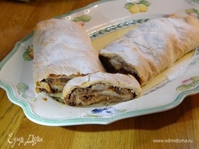 Грушевый штрудель с миндалем и горьким шоколадом Грушевый штрудель с миндалем и горьким шоколадом