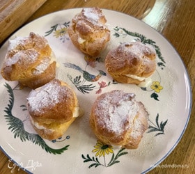 Классические профитроли со сливочным кремом
