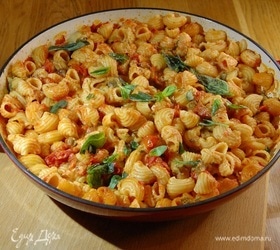 Макароны в духовке с помидорами и баклажанами