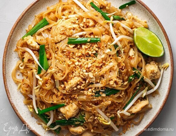 Пад Тай с курицей