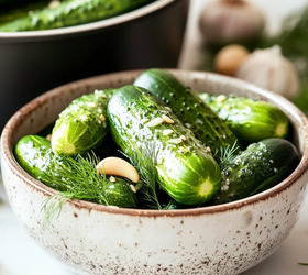 Малосольные огурцы рецепт быстрого приготовления в кастрюле