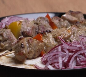 Шашлычки из индейки с овощами