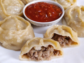 Сочные манты с фаршем и луком