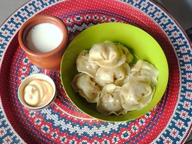 Большие пельмени с куриными потрошками