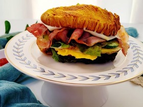 Сэндвич из картошки-гармошки без глютена