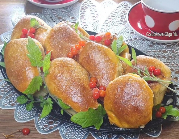Сдобный разборный пирог с яблоками